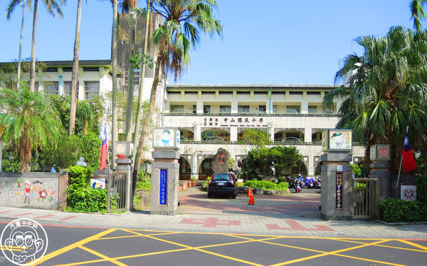 中山國小:作伙來企投【宜蘭・中山國小】四座溜滑梯讓小朋友玩瘋了