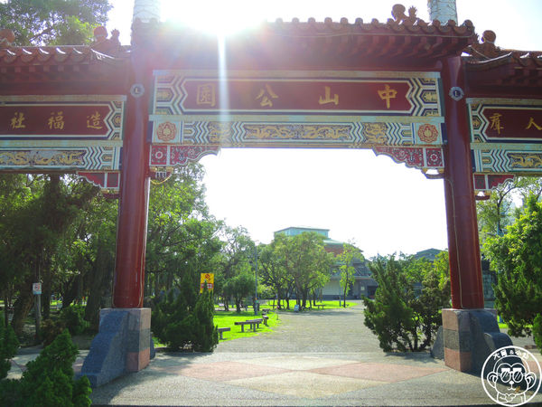 中山國小:作伙來企投【宜蘭・中山國小】四座溜滑梯讓小朋友玩瘋了