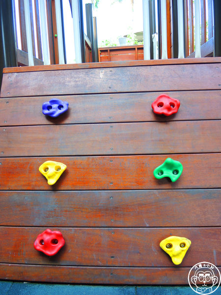 中山國小:作伙來企投【宜蘭・中山國小】四座溜滑梯讓小朋友玩瘋了