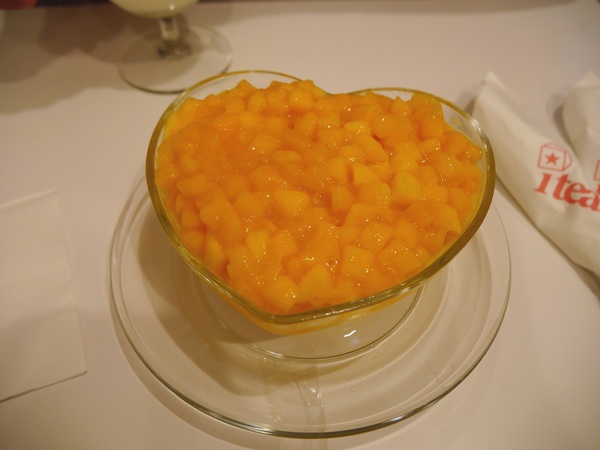 Itea 芒果專家:【橘子雞排】台北東區-紅回臺灣的Itea 芒果專家~芒果爽-榴香芒果撈itea芒果專家