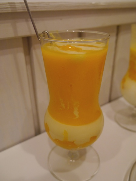 Itea 芒果專家:【橘子雞排】台北東區-紅回臺灣的Itea 芒果專家~芒果爽-榴香芒果撈itea芒果專家