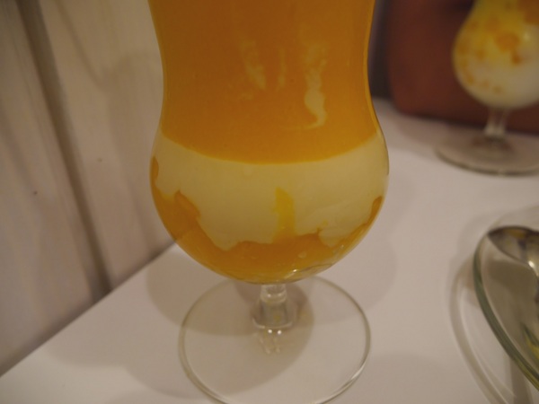 Itea 芒果專家:【橘子雞排】台北東區-紅回臺灣的Itea 芒果專家~芒果爽-榴香芒果撈itea芒果專家