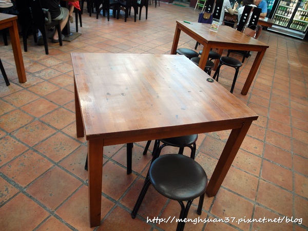 豪霸海鮮料理：食記►新北新店┃豪霸海鮮餐廳┃台灣尚青！（窩客島體驗）