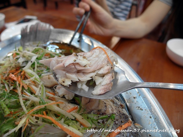 豪霸海鮮料理：食記►新北新店┃豪霸海鮮餐廳┃台灣尚青！（窩客島體驗）