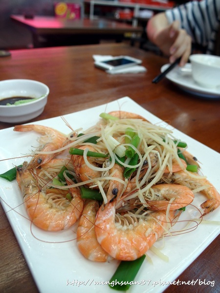 豪霸海鮮料理：食記►新北新店┃豪霸海鮮餐廳┃台灣尚青！（窩客島體驗）