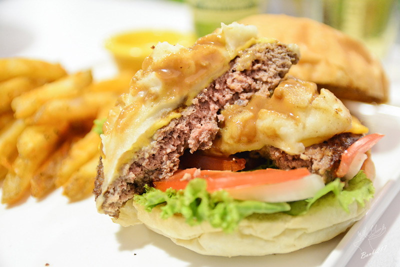 [世足賽球賽轉播運動餐廳]台北大安區.Fantasy Diner 潮流美式餐廳,美式漢堡、早午餐、帕里尼、義大利麵、燉飯、啤酒(捷運台電大樓站):Banbi217 美食旅遊