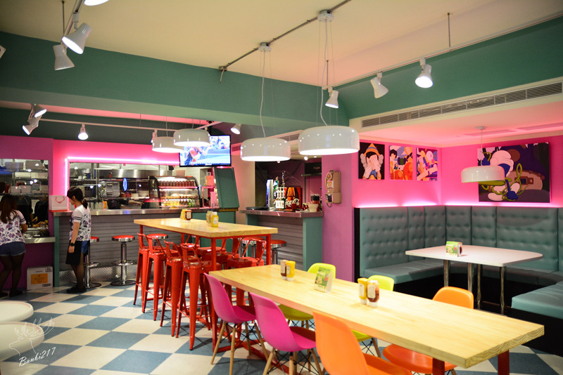 [世足賽球賽轉播運動餐廳]台北大安區.Fantasy Diner 潮流美式餐廳,美式漢堡、早午餐、帕里尼、義大利麵、燉飯、啤酒(捷運台電大樓站):Banbi217 美食旅遊