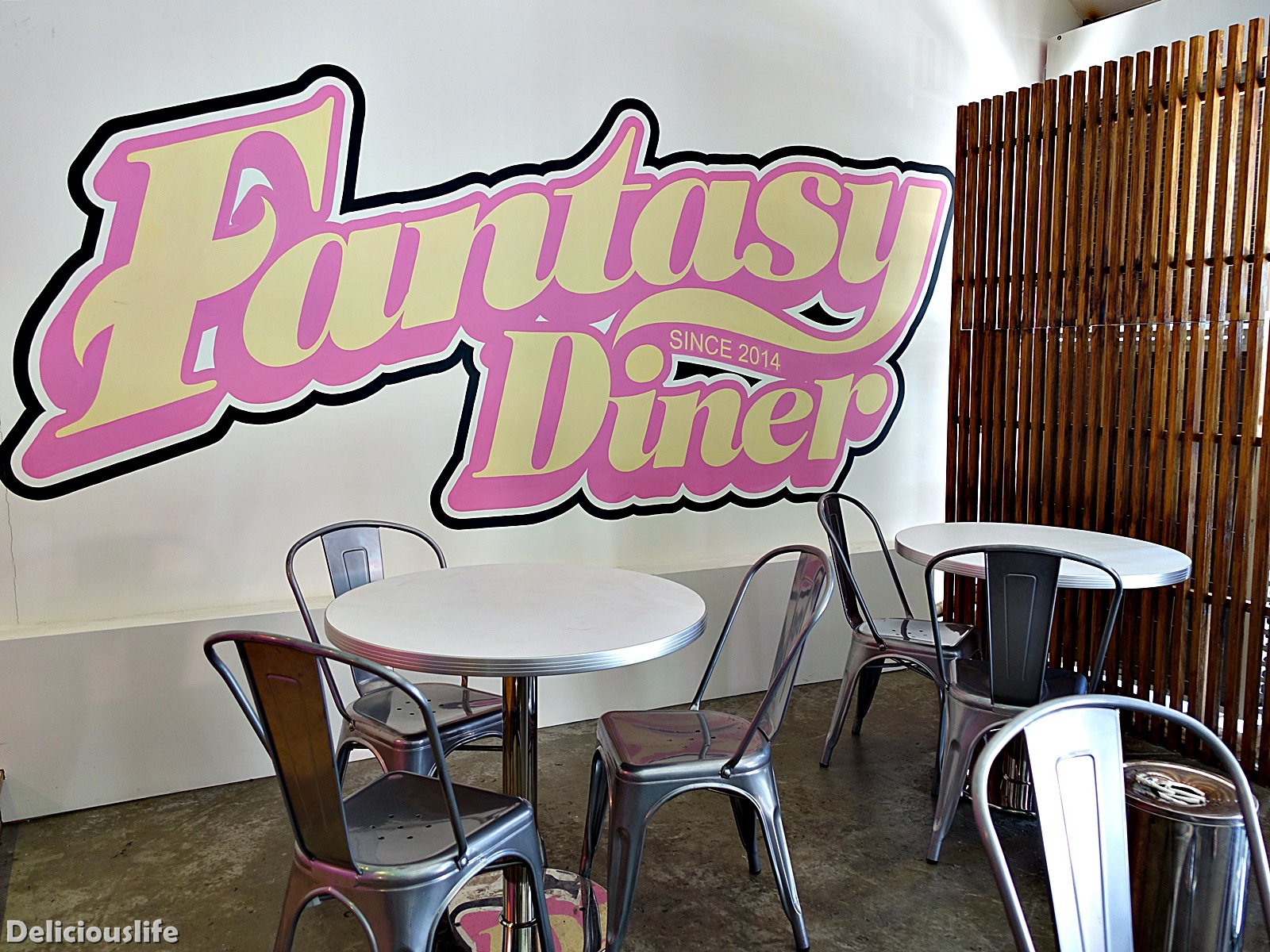 FantasyDiner-2