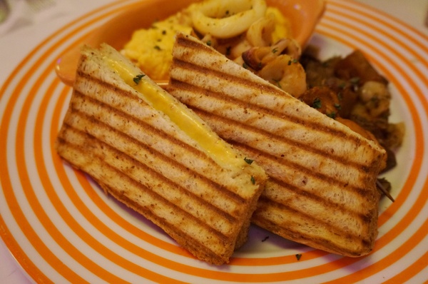 Fantasy Diner 潮流美式餐廳：[忠孝敦化] Fantasy Diner 潮流美式餐廳：多樣化選擇～