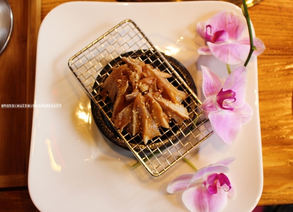 羊角 日式炭火燒肉(大墩旗艦店):羊角BAR 炭燒和牛專門✪頂極肉品、專人服務、美味饗宴~103.07.07