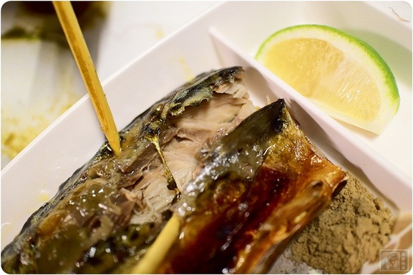 那兩蚵烤鮮蚵：台中美食-那兩蚵烤鮮蚵-看夜景配美食-產地直送東石鮮蚵