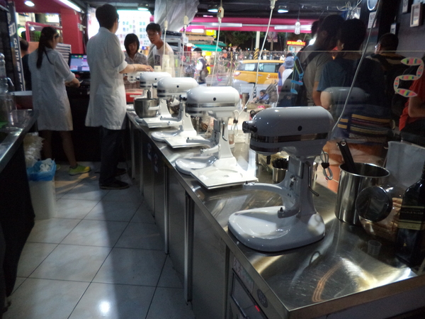 Cool N2 分子虎分子雪糕專賣店:Cool N2 分子虎分子雪糕專賣店──高科技與美味兼具的特色冰品