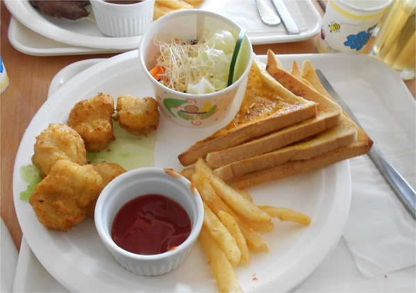 多倫多咖啡:多倫多咖啡(新光店)-苓雅區自強三路6號