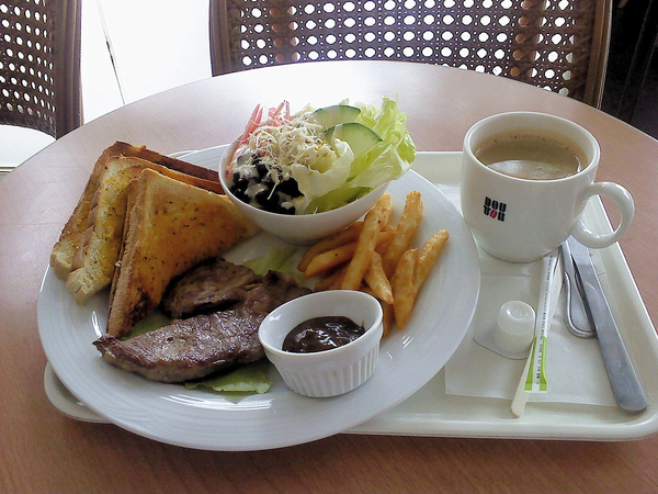 多倫多咖啡:多倫多咖啡(新光店)-苓雅區自強三路6號