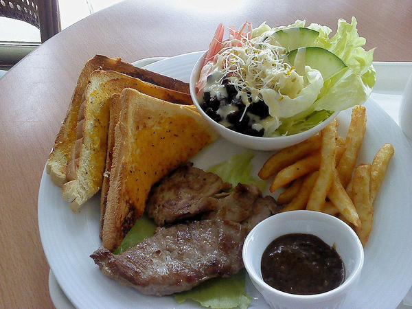 多倫多咖啡:多倫多咖啡(新光店)-苓雅區自強三路6號