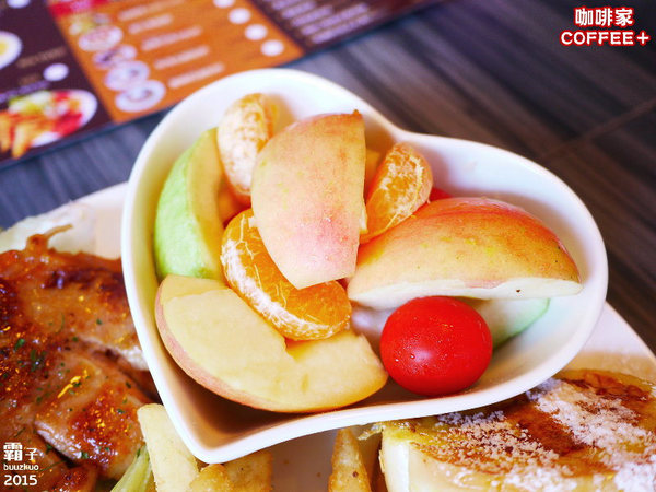 caffe+ 咖啡家(台中向上店)：COFFEE+咖啡家，英倫吐司好豐盛阿！！