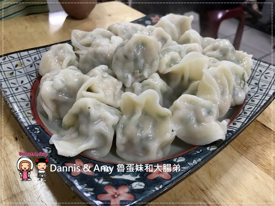 20161015《湖口牛肉麵店》中山牛肉麵。滷味。水餃 湖口工業區附近營區旁的排隊店︱影片 (19).jpg