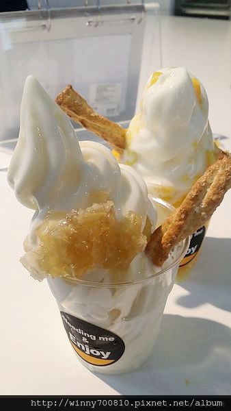 BEE&MILK:桃園/桃園市 來自星星的蜂巢霜淇淋~<蜂> 味十足超香濃~BEE&MILK