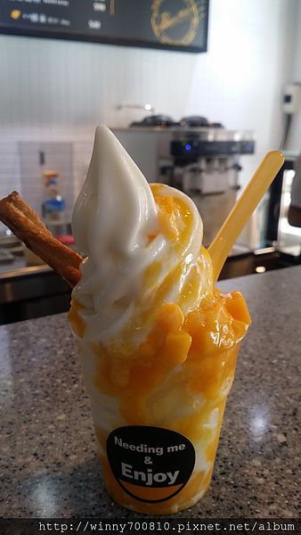 BEE&MILK:桃園/桃園市 來自星星的蜂巢霜淇淋~<蜂> 味十足超香濃~BEE&MILK