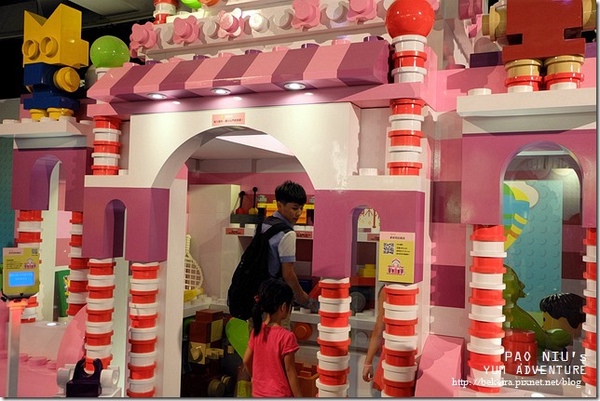 Fun大吧！積木村。走進積木的甜蜜世界–巨型積木展(台北場)：▋〈展覽〉華山 。Fun大吧!積木村。親愛的，我把樂高變大了！ ▋