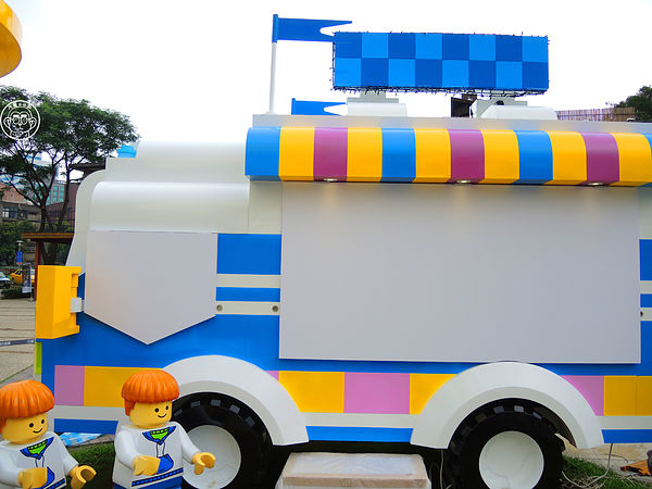 Fun大吧!積木村。走進積木的甜蜜世界–巨型積木展(台北場):期間限定【103.06/20-103.9/14台北・Fun大吧!積木村】一起成為樂高積木村民吧