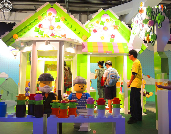 Fun大吧!積木村。走進積木的甜蜜世界–巨型積木展(台北場):期間限定【103.06/20-103.9/14台北・Fun大吧!積木村】一起成為樂高積木村民吧