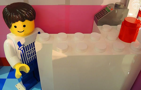 Fun大吧!積木村。走進積木的甜蜜世界–巨型積木展(台北場):期間限定【103.06/20-103.9/14台北・Fun大吧!積木村】一起成為樂高積木村民吧