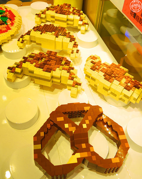 Fun大吧!積木村。走進積木的甜蜜世界–巨型積木展(台北場):期間限定【103.06/20-103.9/14台北・Fun大吧!積木村】一起成為樂高積木村民吧