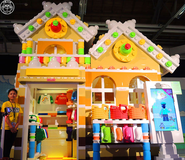 Fun大吧!積木村。走進積木的甜蜜世界–巨型積木展(台北場):期間限定【103.06/20-103.9/14台北・Fun大吧!積木村】一起成為樂高積木村民吧