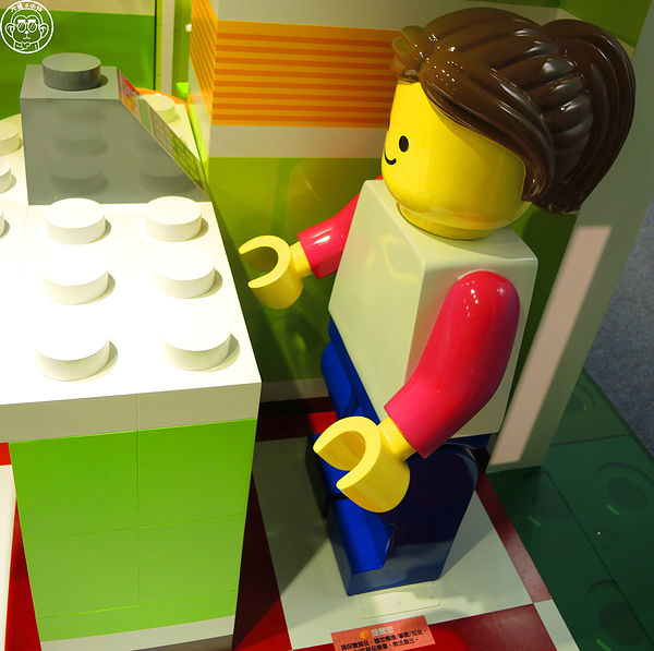 Fun大吧!積木村。走進積木的甜蜜世界–巨型積木展(台北場):期間限定【103.06/20-103.9/14台北・Fun大吧!積木村】一起成為樂高積木村民吧