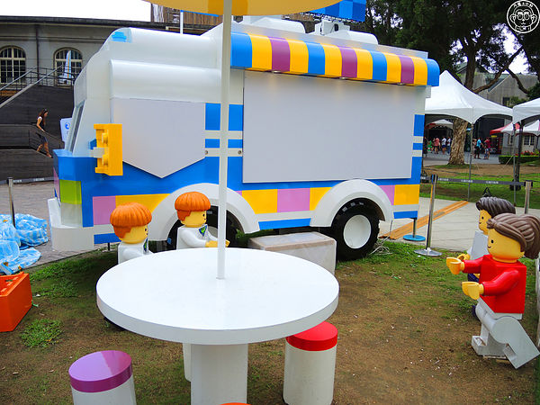 Fun大吧!積木村。走進積木的甜蜜世界–巨型積木展(台北場):期間限定【103.06/20-103.9/14台北・Fun大吧!積木村】一起成為樂高積木村民吧