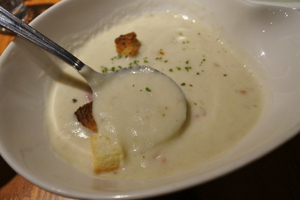 Second Floor Cafe 貳樓餐廳(公益店):【台中.美食】Second Floor Cafe 貳樓餐廳 ❤ 早午餐漢堡三明治樂活飯義大利麵比薩甜點選擇超級多