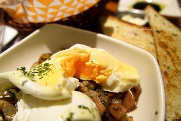 台中南屯區貳樓咖啡早午餐