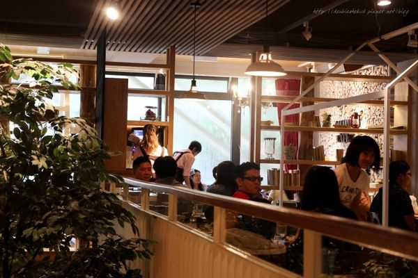 台中南屯區貳樓咖啡早午餐