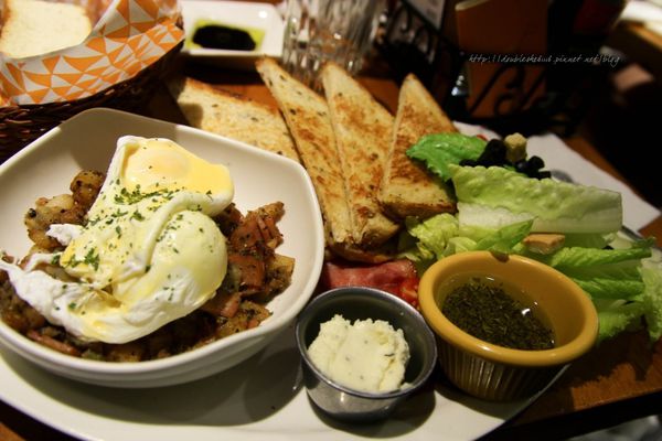 台中南屯區貳樓咖啡早午餐