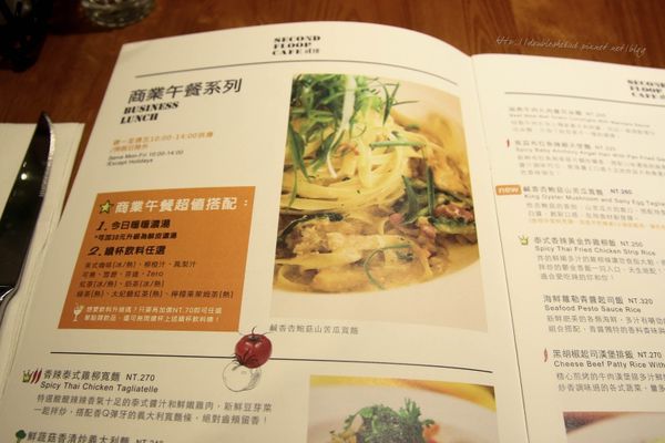 台中南屯區貳樓咖啡早午餐