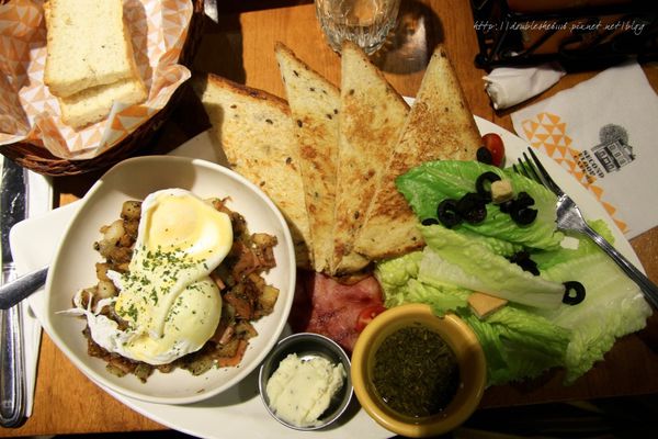 台中南屯區貳樓咖啡早午餐