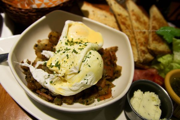 台中南屯區貳樓咖啡早午餐
