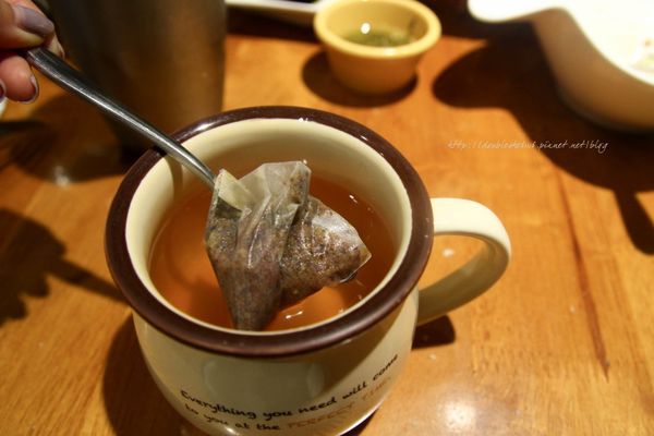 台中南屯區貳樓咖啡早午餐