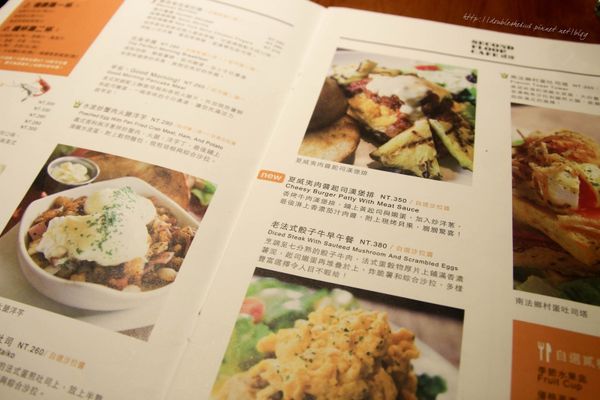 台中南屯區貳樓咖啡早午餐