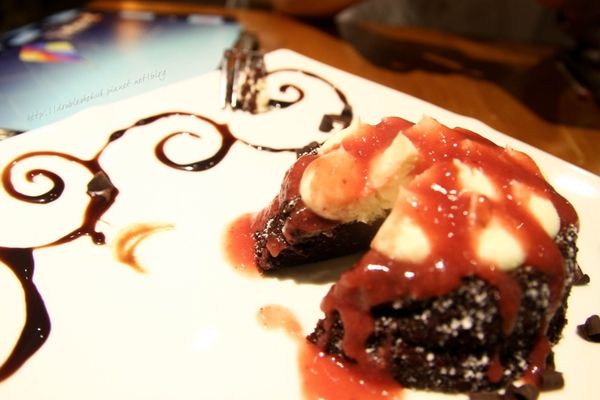 台中南屯區貳樓咖啡早午餐