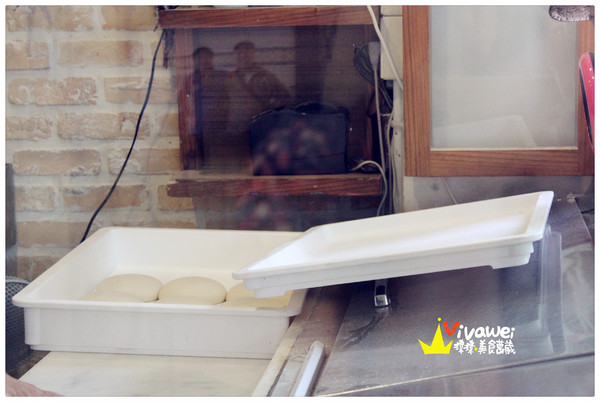 Pizzeria OGGI:台北士林區|全台第一家拿坡里認證披薩專賣店『Pizzeria OGGI (天母店)』