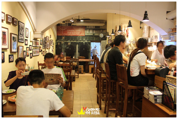 Pizzeria OGGI:台北士林區|全台第一家拿坡里認證披薩專賣店『Pizzeria OGGI (天母店)』