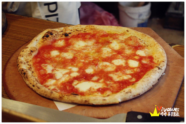 Pizzeria OGGI:台北士林區|全台第一家拿坡里認證披薩專賣店『Pizzeria OGGI (天母店)』