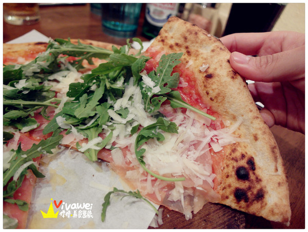 Pizzeria OGGI:台北士林區|全台第一家拿坡里認證披薩專賣店『Pizzeria OGGI (天母店)』