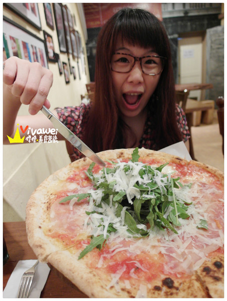 Pizzeria OGGI:台北士林區|全台第一家拿坡里認證披薩專賣店『Pizzeria OGGI (天母店)』