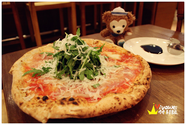 Pizzeria OGGI:台北士林區|全台第一家拿坡里認證披薩專賣店『Pizzeria OGGI (天母店)』