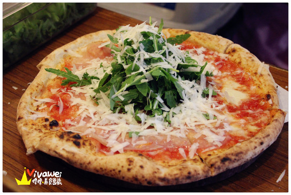 Pizzeria OGGI:台北士林區|全台第一家拿坡里認證披薩專賣店『Pizzeria OGGI (天母店)』