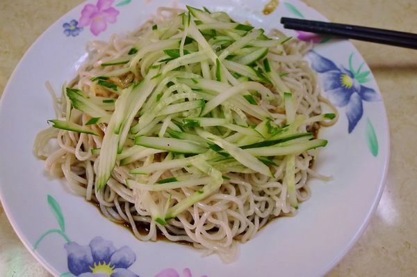 金品特製涼麵:蘆洲-當日現煮新鮮美味的金品特製涼麵