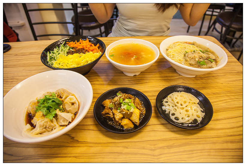 內湖麻雞王美食坊